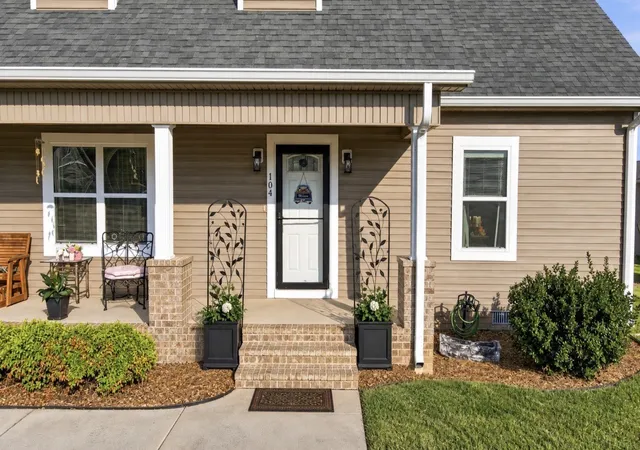 Photo 3 of Single family home for sale at 104 S Branch Ct, Wartrace, TN 37183 | MLS# 3593071 | Listing updated on 2026-09-25