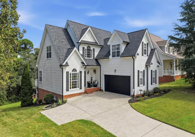 Photo 2 of Single family home for sale at 10558 Daffodil Cir, Soddy Daisy, TN 37379 | MLS# 3545690 | Listing updated on 2026-09-14