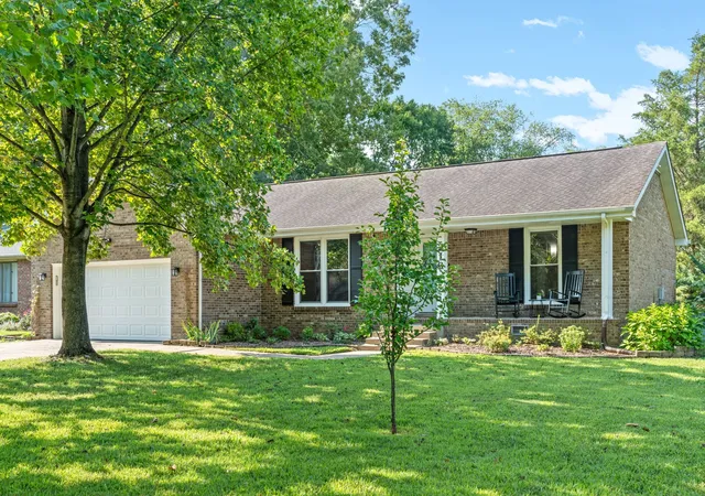 Photo 1 of Single family home for sale at 216 Millstone Cir, Clarksville, TN 37042 | MLS# 3622495 | Listing updated on 2026-10-23