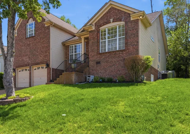 Single family home for sale at 2965 Harbor Lights Dr, Nashville, TN 37217 | MLS# 3545756