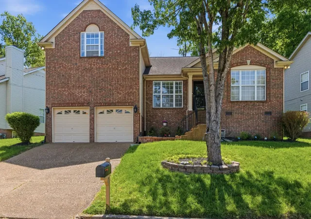 Photo 3 of Single family home for sale at 2965 Harbor Lights Dr, Nashville, TN 37217 | MLS# 3545756 | Listing updated on 2026-09-16