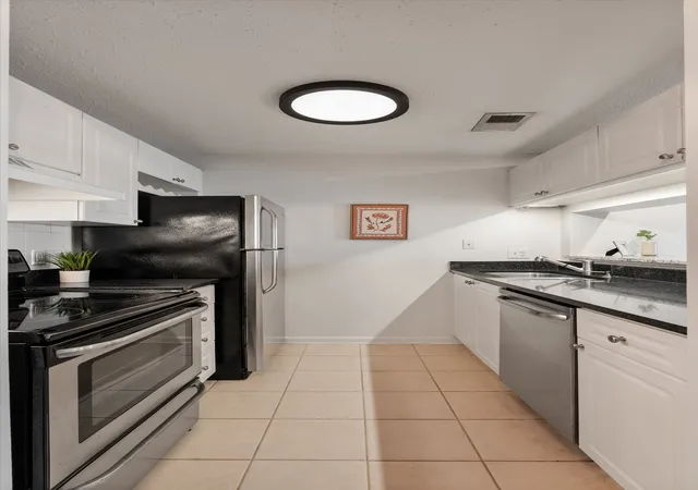 Photo 3 of Condo for sale at 2025 Woodmont Blvd #347, Nashville, TN 37215 | MLS# 3547696 | Listing updated on 2026-09-13