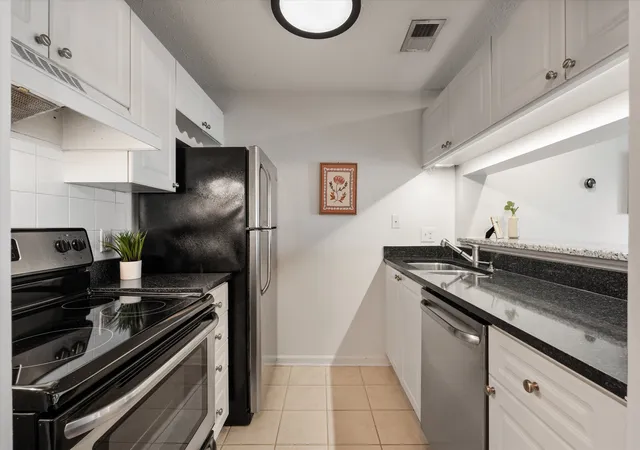 Photo 3 of Condo for sale at 2025 Woodmont Blvd #347, Nashville, TN 37215 | MLS# 3547696 | Listing updated on 2026-09-13