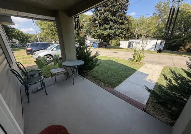 Photo 3 of Single family home for sale at 708 Gray St, Mount Pleasant, TN 38474 | MLS# 3546854 | Listing updated on 2026-10-08