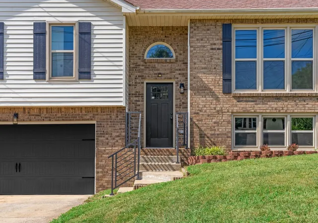 Photo 2 of Single family home for sale at 2161 Amadeus Dr, Clarksville, TN 37040 | MLS# 3546796 | Listing updated on 2026-10-07