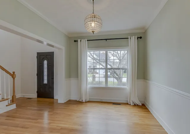 Photo 3 of Single family home for sale at 2167 Oak Hl Dr, Murfreesboro, TN 37130 | MLS# 3545984 | Listing updated on 2026-09-20