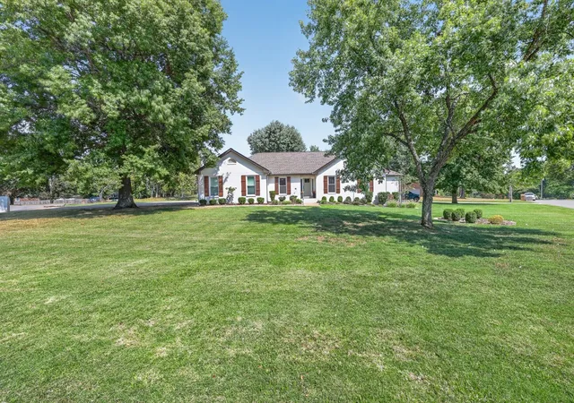 Photo 3 of Single family home for sale at 692 Northridge Dr, Gallatin, TN 37066 | MLS# 3546520 | Listing updated on 2026-09-13