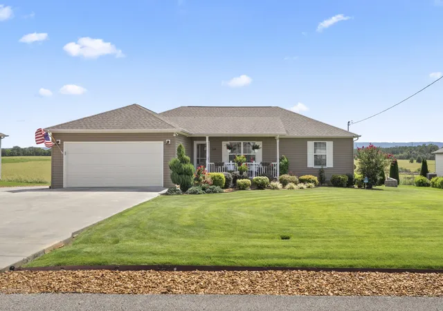 Photo 1 of Single family home for sale at 539 Strawberry Dr, Winchester, TN 37398 | MLS# 3546456 | Listing updated on 2026-09-25