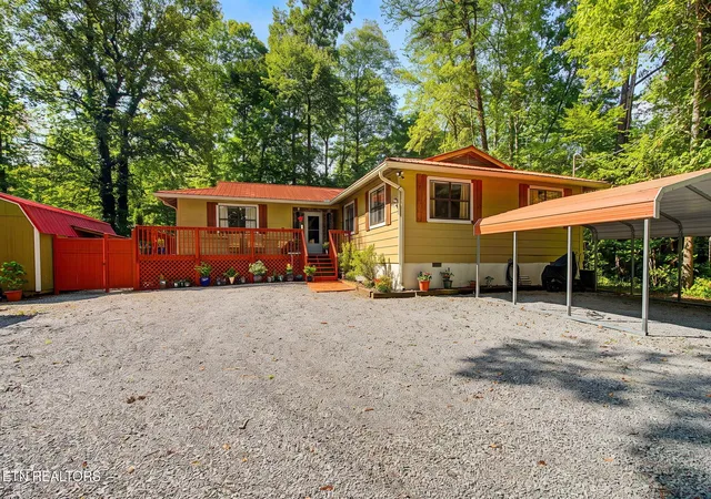 Photo 1 of Single family home for sale at 2136 Daisy Tr, Pigeon Forge, TN 37863 | MLS# 3545878 | Listing updated on 2026-09-24