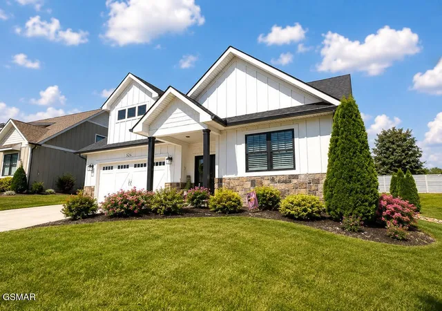 Photo 1 of Single family home for sale at 526 Simmons View Dr, Seymour, TN 37865 | MLS# 3545881 | Listing updated on 2026-10-01