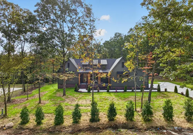 Photo 2 of Single family home for sale at 2800 Corral Rd, Signal Mountain, TN 37377 | MLS# 3545938 | Listing updated on 2026-10-08