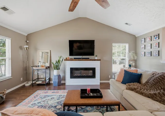 Photo 3 of Single family home for sale at 1012 Bradford Park Rd, Mount Juliet, TN 37122 | MLS# 3547129 | Listing updated on 2026-10-09