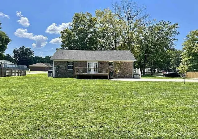 Photo 2 of Single family home for sale at 324 Debus St, Lawrenceburg, TN 38464 | MLS# 3592950 | Listing updated on 2026-09-22