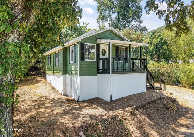 Photo 1 of Single family home for sale at 615 Butler Ml Rd, Oliver Springs, TN 37840 | MLS# 3597069 | Listing updated on 2026-09-21