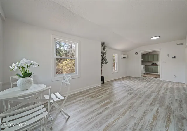 Photo 4 of Single family home for sale at 615 Butler Ml Rd, Oliver Springs, TN 37840 | MLS# 3597069 | Listing updated on 2026-09-21