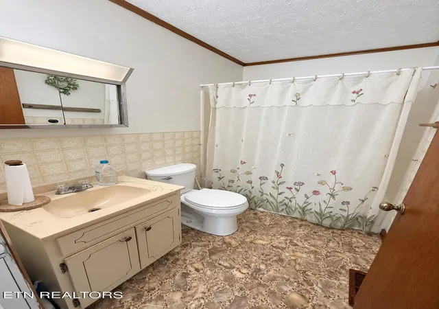 Photo 4 of Single family home for sale at 1810 Fenwood Dr, Knoxville, TN 37918 | MLS# 3545989 | Listing updated on 2026-09-14