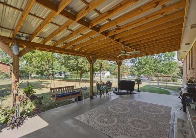 Photo 3 of Sale Pending at 110 La Bar Dr, Hendersonville, TN 37075 | MLS# 3546184 | Listing updated on 2026-09-24