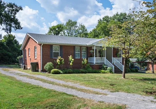 Photo 3 of Multi family home for sale at 1116 Langwood Dr, Gallatin, TN 37066 | MLS# 3546946 | Listing updated on 2026-09-13