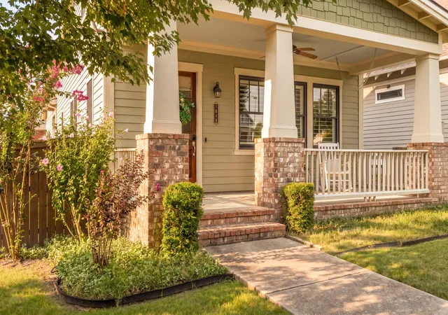 Photo 4 of Single family home for sale at 1048 Rochelle Ave, Thompsons Station, TN 37179 | MLS# 3546565 | Listing updated on 2026-09-14