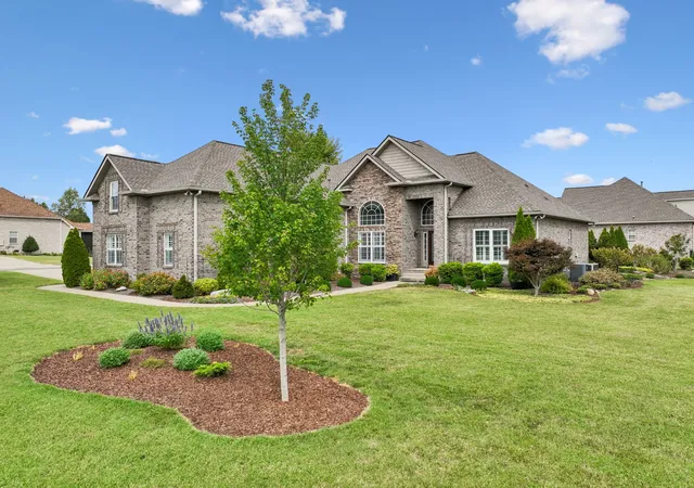 Photo 2 of Single family home for sale at 1019 Bluejay Way, Gallatin, TN 37066 | MLS# 3592110 | Listing updated on 2026-09-21