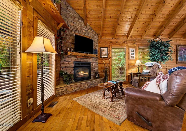 Photo 3 of Single family home for sale at 3022 Hatcher Mountain Rd, Sevierville, TN 37862 | MLS# 3546058 | Listing updated on 2026-09-17