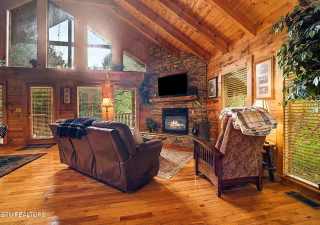 Photo 3 of Single family home for sale at 3022 Hatcher Mtn Rd, Sevierville, TN 37862 | MLS# 3546059 | Listing updated on 2026-09-17