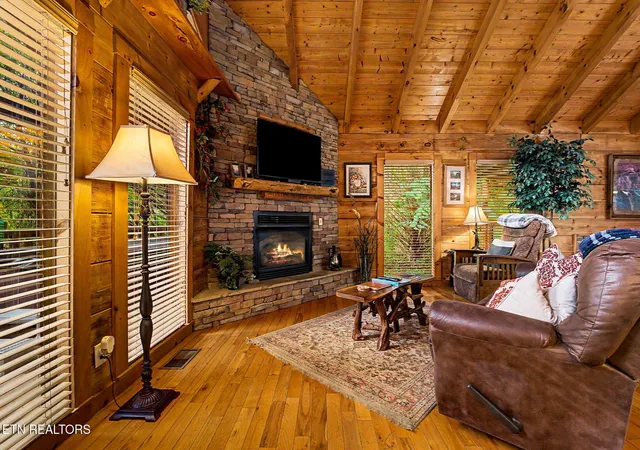 Photo 3 of Single family home for sale at 3022 Hatcher Mtn Rd, Sevierville, TN 37862 | MLS# 3546059 | Listing updated on 2026-09-17