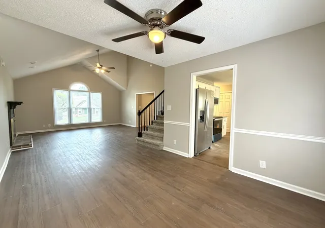 Photo 2 of Single family home for sale at 2126 Single Tree Dr, Clarksville, TN 37040 | MLS# 3546199 | Listing updated on 2026-10-23