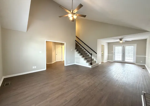 Photo 3 of Single family home for sale at 2126 Single Tree Dr, Clarksville, TN 37040 | MLS# 3546199 | Listing updated on 2026-10-23
