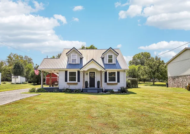 Photo 3 of Single family home for sale at 406 Old Hwy 25 E, Castalian Springs, TN 37031 | MLS# 3546205 | Listing updated on 2026-09-19