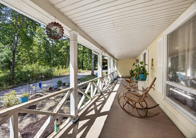 Photo 3 of Single family home for sale at 980 Sharon Cir, Crossville, TN 38572 | MLS# 3546438 | Listing updated on 2026-10-21