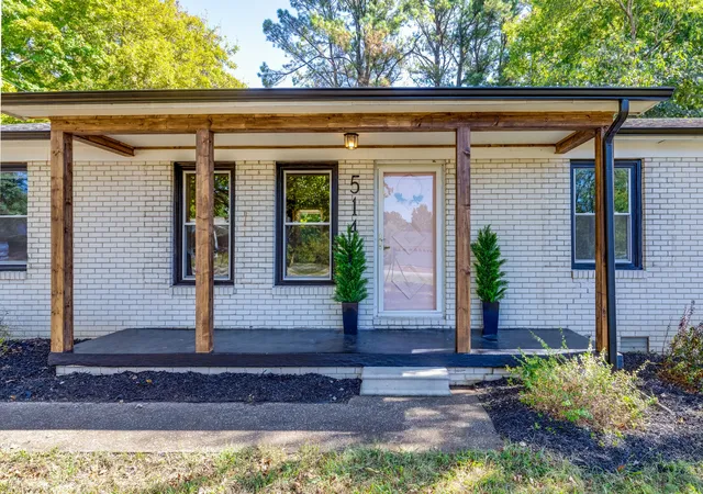 Photo 1 of Single family home for sale at 514 Tinsley Ln, Columbia, TN 38401 | MLS# 3620580 | Listing updated on 2026-10-28