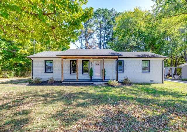 Photo 1 of Single family home for sale at 514 Tinsley Ln, Columbia, TN 38401 | MLS# 3620580 | Listing updated on 2026-10-28
