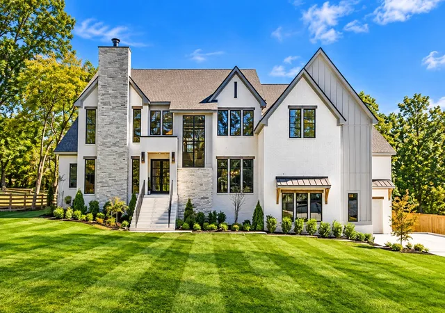 Photo 1 of Single family home for sale at 742 Templeton Dr, Nashville, TN 37205 | MLS# 3615655 | Listing updated on 2026-10-16