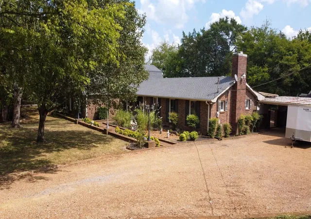 Photo 1 of Single family home for sale at 1305 Hl Lakes Ln, Lebanon, TN 37090 | MLS# 3596179 | Listing updated on 2026-09-22
