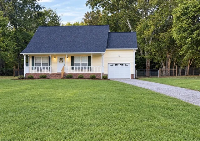 Photo 2 of Single family home for sale at 230 Woodruff Rd, Adams, TN 37010 | MLS# 3546240 | Listing updated on 2026-09-22