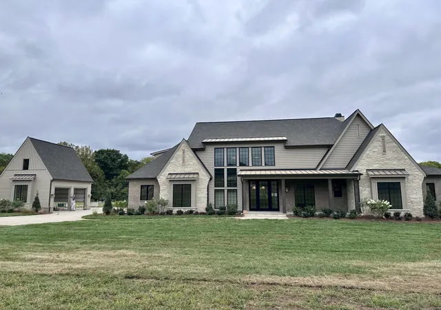 Single family home for sale at 4745 Harpeth Peytonsville Rd, Thompsons Station, TN 37179 | MLS# 3546191