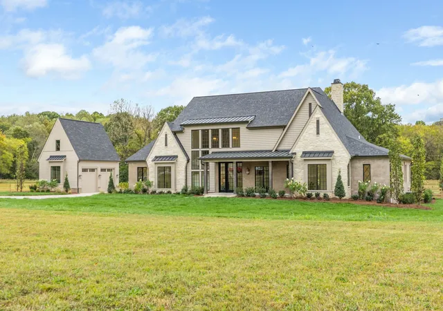 Photo 2 of Single family home for sale at 4745 Harpeth Peytonsville Rd, Thompsons Station, TN 37179 | MLS# 3546191 | Listing updated on 2026-10-30