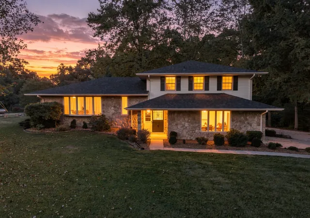 Photo 1 of Sale Pending at 2730 Heights Cir Rd, Greenbrier, TN 37073 | MLS# 3546599 | Listing updated on 2026-10-02