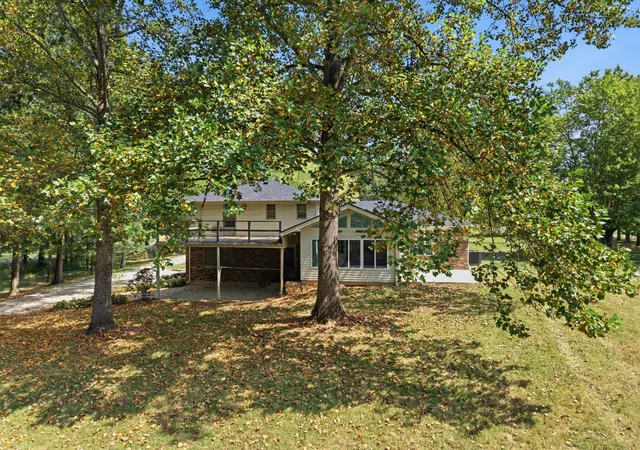 Photo 3 of Sale Pending at 2730 Heights Cir Rd, Greenbrier, TN 37073 | MLS# 3546599 | Listing updated on 2026-10-02