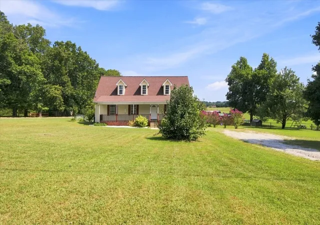 Photo 2 of Single family home for sale at 1470 Rock Church Rd, Dickson, TN 37055 | MLS# 3546259 | Listing updated on 2026-09-12