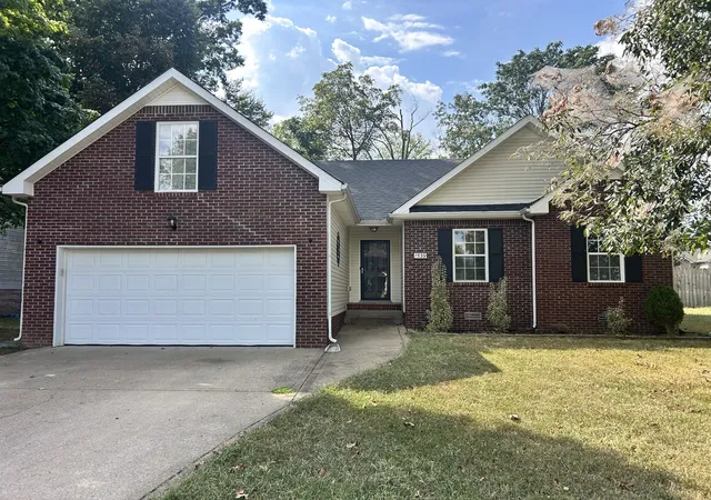 Single family home for sale at 1539 Barrywood Cir W, Clarksville, TN 37042 | MLS# 3546269