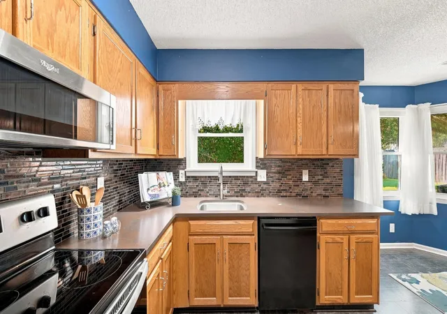 Photo 3 of Townhouse for sale at 1251 Greenbrook Ln, Hixson, TN 37343 | MLS# 3546266 | Listing updated on 2026-10-03