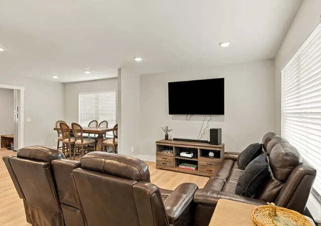 Photo 4 of Single family home for sale at 914 Jones Blvd, Murfreesboro, TN 37129 | MLS# 3546553 | Listing updated on 2026-09-12