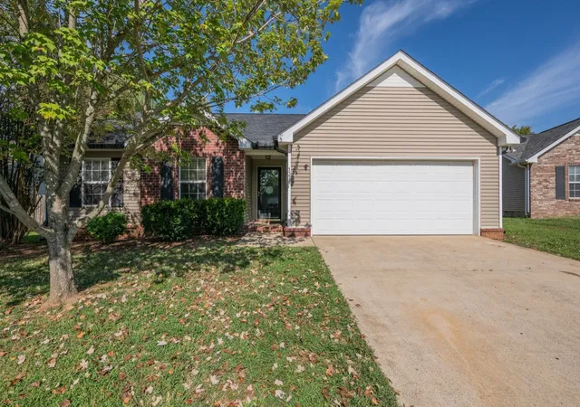 Photo 1 of Single family home for sale at 1328 Macduff Dr, Murfreesboro, TN 37128 | MLS# 3546291 | Listing updated on 2026-09-29