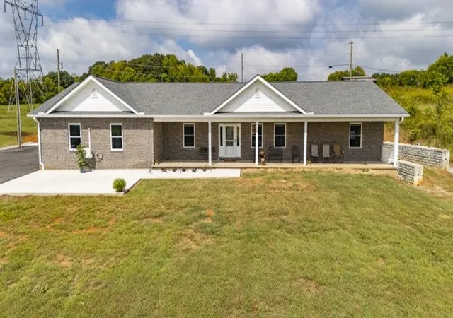 Photo 1 of Single family home for sale at 1385 Valley Home Rd, Dandridge, TN 37725 | MLS# 3546311 | Listing updated on 2026-09-21