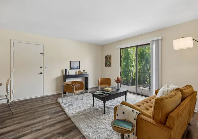 Photo 3 of Condo for sale at 420 Walton Ln #I42, Madison, TN 37115 | MLS# 3546455 | Listing updated on 2026-09-23