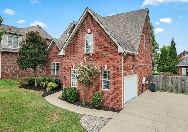 Photo 3 of Single family home for sale at 1921 Walking Dr, Murfreesboro, TN 37130 | MLS# 3547005 | Listing updated on 2026-09-13