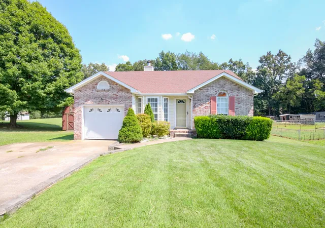 Photo 1 of Single family home for sale at 1035 Hot Shot Dr, Clarksville, TN 37042 | MLS# 3546529 | Listing updated on 2026-10-19
