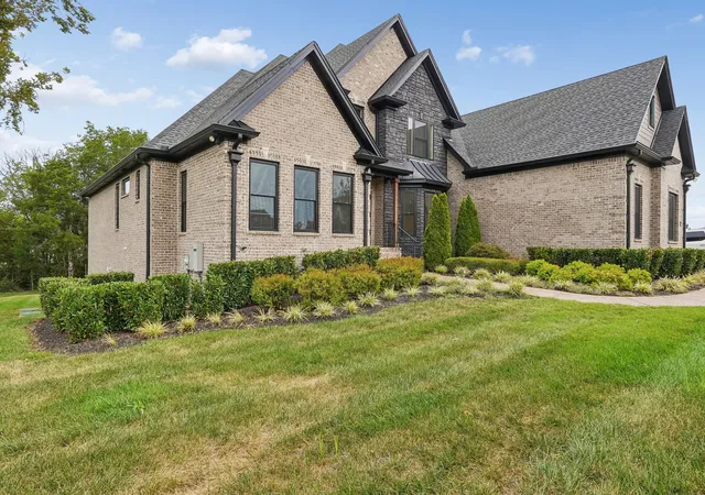 Photo 3 of Single family home for sale at 1003 Quillen Way, Lebanon, TN 37087 | MLS# 3547115 | Listing updated on 2026-10-06